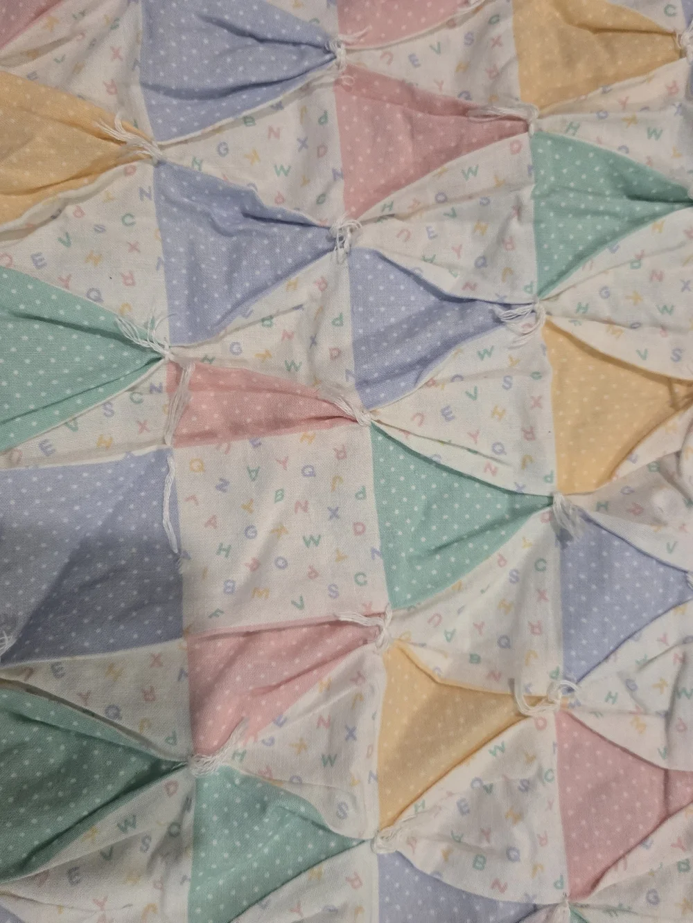 vintage-style biscuit quilt Baby Quily 35x43
